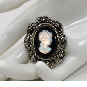 Vintage Cameo Brooch Pendant Black Glass Opalescent Lady Silver Tone